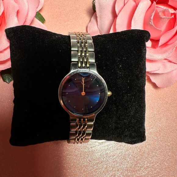 YSL authentic vintage watch - baby blue authentic silver watch - Picture 2 of 11